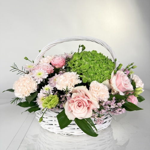 Корзина из гвоздик №994685