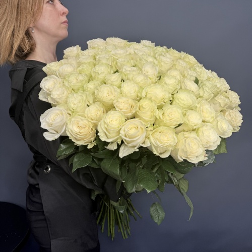 75 белых роз Мондиаль (Эквадор)