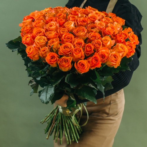 75 оранжевых роз (Россия)