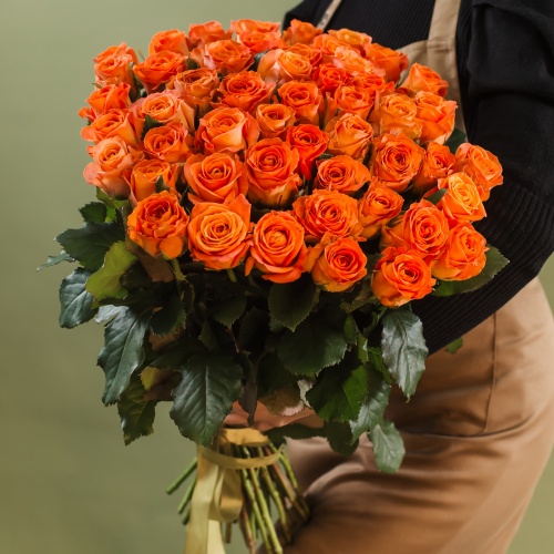 51 оранжевая роза (Россия)