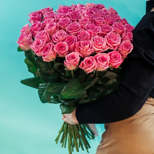 51 розовая роза (Россия)