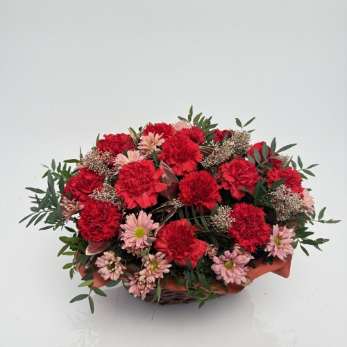 Корзина из гвоздик №734518