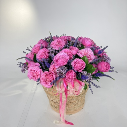 Корзина из кустовых роз №772343