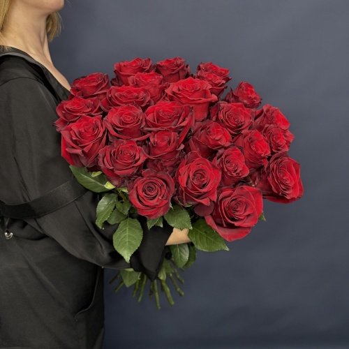 25 красных роз Эксплорер (Эквадор)