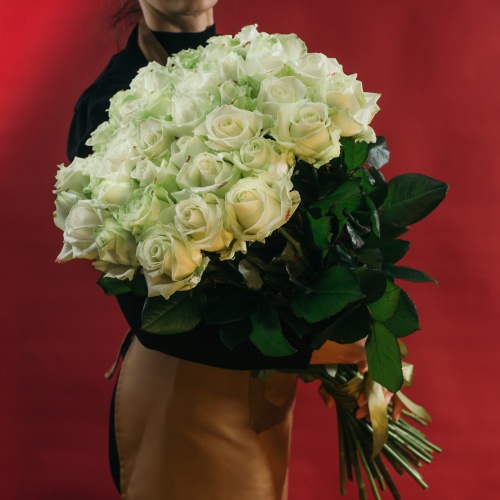 51 белая роза (Россия)