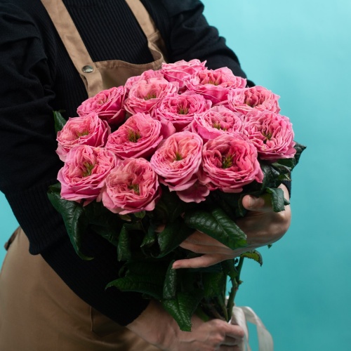15 пионовидных розовых роз (Россия)